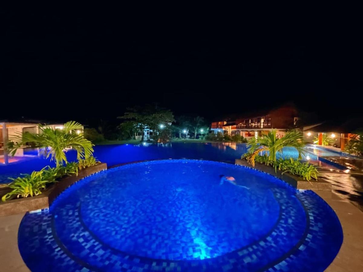 Vistapaloma Beach Resort Odiong Exterior photo