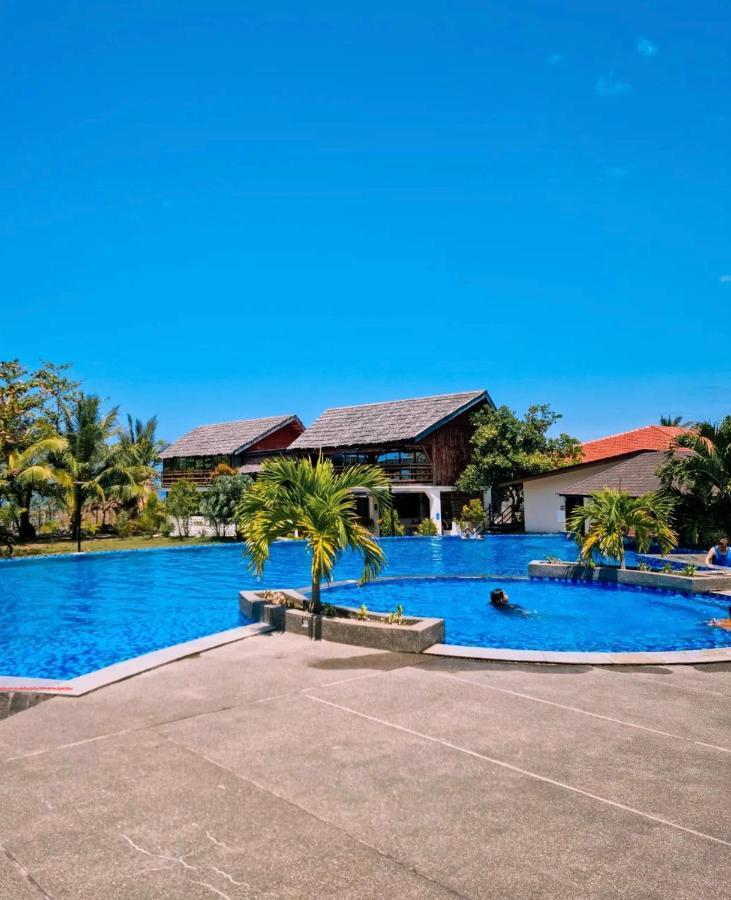 Vistapaloma Beach Resort Odiong Exterior photo